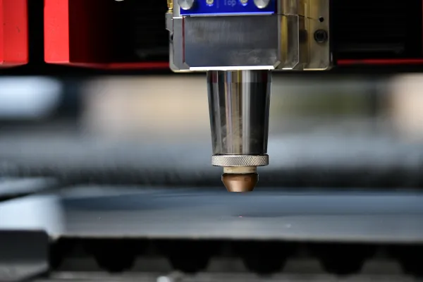 Soudage et découpe aux gaz laser